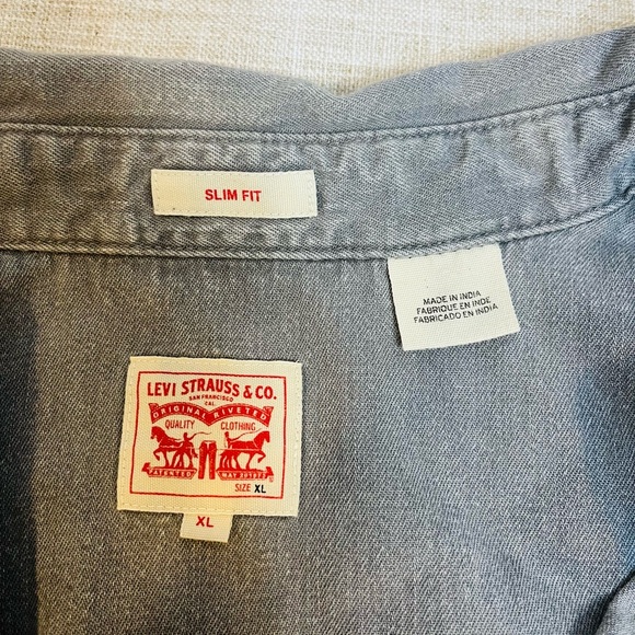 Levi's Gray Casual Button Down Shirt - Picture 4 of 5